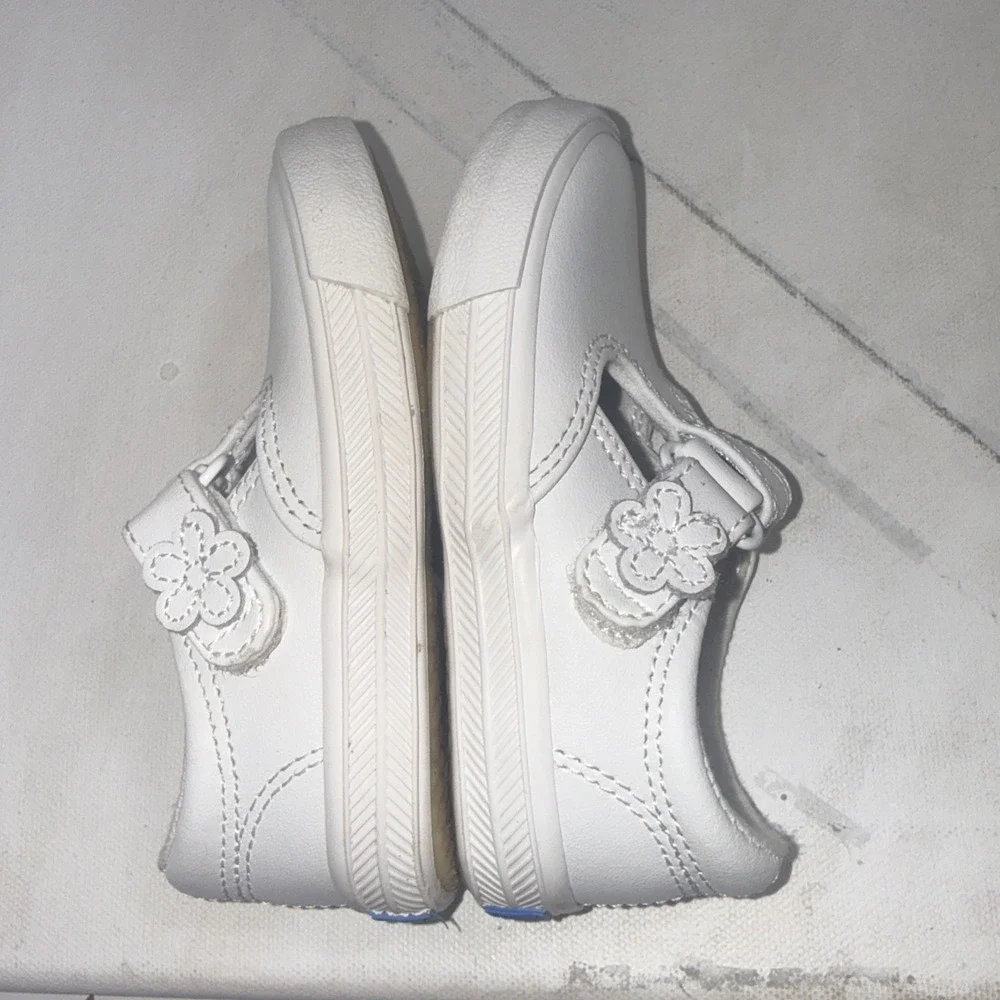 Keds Toddler Size 5 Daphne T-Strap Classic White Leather Mary Jane Girls Walking